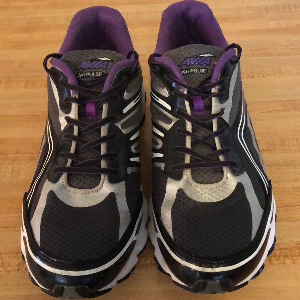Avia   size 9W women’s sneakers